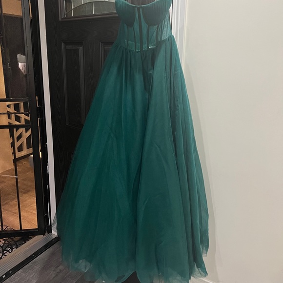 Dresses | Bicici Coty Green Evening Dress In Size Medium But Tailored To  Size Small | Poshmark